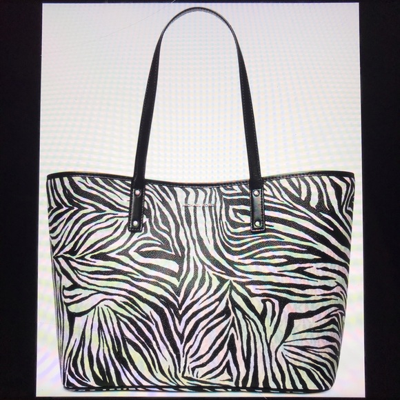 MICHAEL Michael Kors Carter Large Open Tote - Picture 2 of 9